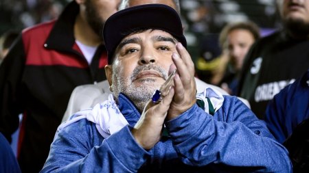 <span style='background:#EDF514'>RASTURNARE DE SITUATIE</span> in cazul mortii lui Diego Maradona. Ce i-ar fi provocat decesul