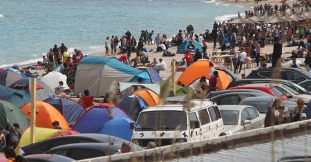 Locul care a atras cei mai multi turisti de 1 Mai. Oamenii s-au adunat din toate zonele tarii