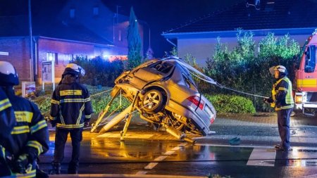 Un roman care vindea o masina buna de casat, in Germania, a facut accident in timpul testelor si cumparatorul a murit pe bancheta din dreapta