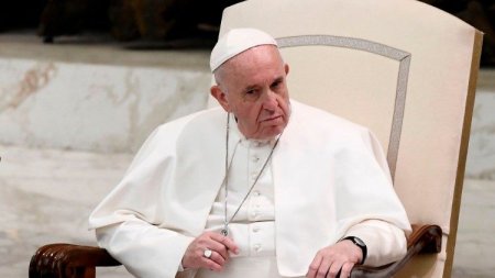 Este groaznic sa castigi bani din moarte, spune papa  Francisc despre industria armamentului