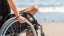 Plajele, dotate cu scaune flotabile si <span style='background:#EDF514'>SEZLONGURI</span> speciale pentru persoanele cu dizabilitati