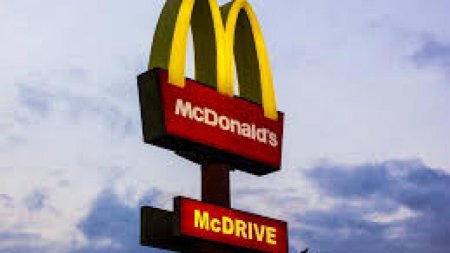 Premiera dupa 84 de ani: McDonald's face burgerii mai mari ca sa creasca vanzarile