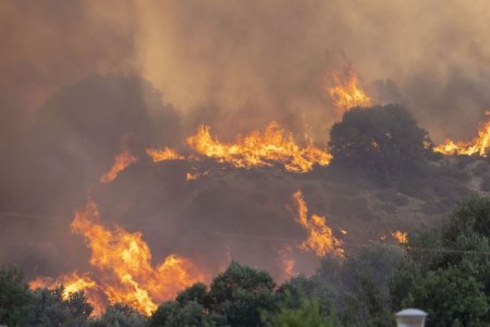 Amenintarea cu incendiile de vegetatie din vara depaseste in Grecia planurile de a o stopa. Ne agatam de o doctrina