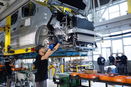 Unul dintre cei mai mari angajatori din Romania inchide o fabrica de componente auto