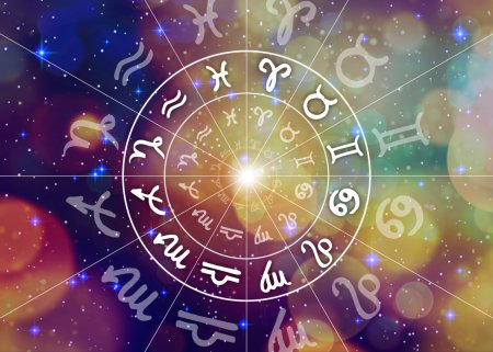 Horoscop 3 mai. Care este zodia dispusa la <span style='background:#EDF514'>AVENTURI</span> si experiente noi