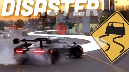 Un YouTuber si-a facut praf bolidul McLaren Senna de 1,2 milioane de <span style='background:#EDF514'>DOLAR</span>i printr-o manevra stupida pe un bulevard din Los Angeles | VIDEO