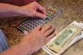 O femeie a castigat de doua ori in zece saptamani un premiu de 1 milion de dolari la o loterie din Statele Unite