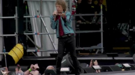 Mick Jagger si Keith <span style='background:#EDF514'>RICHARD</span>s au facut show pe scena, la 80 de ani. Rolling Stones, la Festivalul de Jazz de la New Orleans