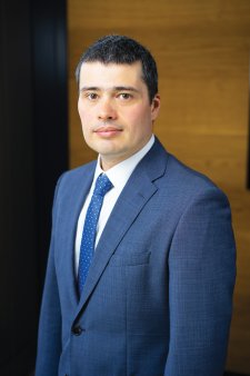 ZF Live Razvan Szilagyi, AIC Trucks. De la fonduri mutuale la vanzarea de camioane. Cum sa faci business pe piata camioanelor?