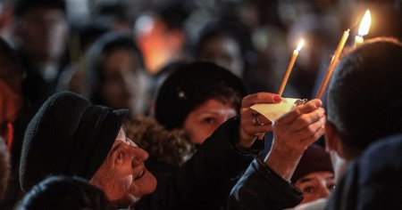 Lumina Sfanta, miracol al ortodoxismului, va fi adusa sambata seara de la Ierusalim si distribuita tuturor parohiilor
