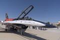 Zbor istoric cu un avion de lupta F-16 <span style='background:#EDF514'>CONTROL</span>at de inteligenta artificiala. Ce insemnatate are pentru un razboi