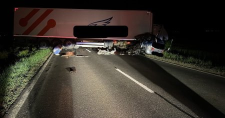 Tragedie in Vinerea Mare. O <span style='background:#EDF514'>SOFERI</span>ta de 29 de ani a murit in impactul cu remorca unui camion