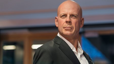 Care este starea de sanatate a actorului Bruce Willis, <span style='background:#EDF514'>DIAGNO</span>sticat cu dementa. Marturiile uneia dintre fiicele sale