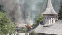 Incendiu puternic langa Manastirea Voronet din Suceava! Exista riscul ca focul sa se extinda