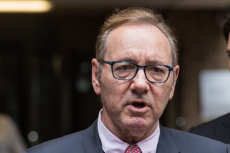 Actorul american Kevin Spacey dezminte noile acuzatii de agresiune sexuala. 