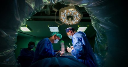 Marturii pline de speranta de pe patul de operatie de la Neurochirurgie. Raza de lumina in intunericul durerii
