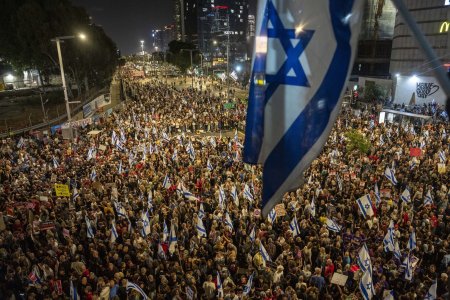 Zeci de mii de israelieni au protestat din nou, cerand un acord cu Hamas pentru ostatici: 
