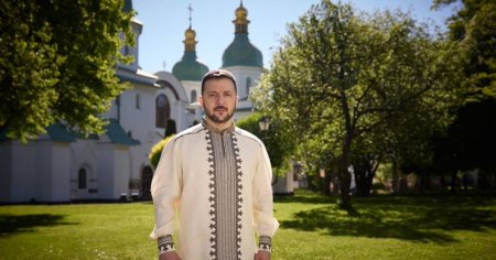 Mesajul lui Zelenski de Paste: Ucrainenii ingenuncheaza doar in rugaciune
