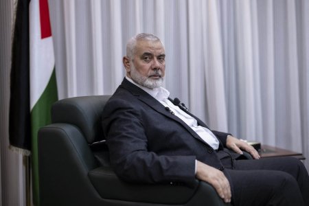 <span style='background:#EDF514'>LIDERUL</span> Hamas il acuza pe Netanyahu ca saboteaza eforturile pentru un armistitiu in Gaza: Vrea sa continue agresiunea