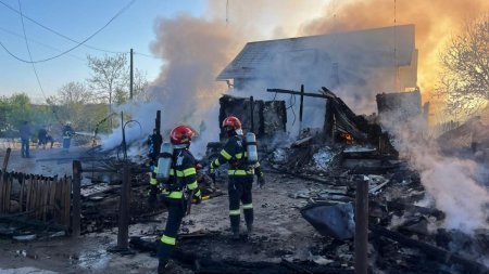 Un adolescent si o varstnica, atacuri de panica dupa un incendiu in Suceava