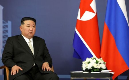 Nord-coreenii au fost obligati sa-i jure credinta liderului Kim Jong-un, de ziua sa. <span style='background:#EDF514'>SEMNIFICATIA</span> acestui ordin