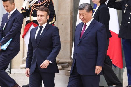 Summitul Macron-Xi, dominat de divergente. Politico: Doi imparati la marginea a doua razboaie