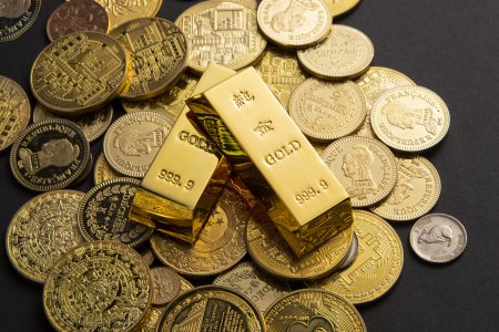 <span style='background:#EDF514'>REZERVE</span>le mondiale de aur totalizau 38.764 de tone, in 2023