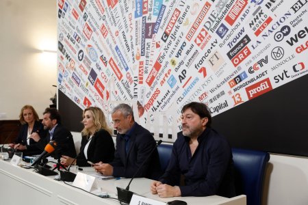 Greva a jurnalistilor de la televiziunea publica italiana RAI, pentru <span style='background:#EDF514'>APARARE</span>a libertatii in fata ingerintelor politice