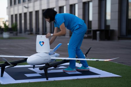 Cele Mai Inovatoare Companii din Romania in 2023: Med<span style='background:#EDF514'>LIFE</span> foloseste drone in transportul probelor biologice
