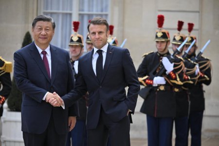 Emmanuel Macron si Xi Jinping cer un 
