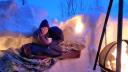 Marie, o fetita de 10 ani din Norvegia, doarme in aer liber de 3 ani, chiar si la minus 30 de grade Celsius: 