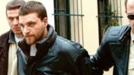 Konstantinos Passaris, ucigasul de politisti, mutat in alt penitenciar de maxima siguranta