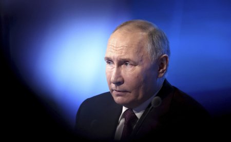 Putin s-a investit pentru un nou mandat de presedinte al Rusiei. Vrem o noua ordine mondiala, in care Rusia trebuie sa fie o mare putere. Suntem deschisi la dialog cu Occidentul, dar numai pe picior de egalitate si in conditiile puse de noi