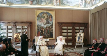 Un sfert de veac de la istorica vizita a Papei Ioan Paul al II-lea la Bucuresti. Romania, Gradina Maicii Domnului
