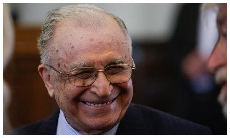 Ion Iliescu, elogii la adresa unei institutii a statului: De 34 de ani este unul dintre pilonii democratiei