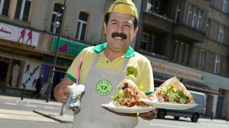 Pretul la kebab a devenit subiect de interes national in Germania, oamenii cer subventii de stat. Cat a ajuns sa coste