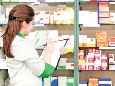 Farmacia, ocolita de absolventi. Tinerii farmacisti aleg joburi de reprezentanti medicali sau deschid businessuri proprii: 