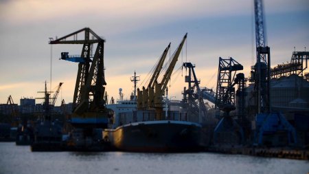 Fara viziune si strategie, Romania a ratat inca un tren: Portul Constanta nu a reusit sa recastige rolul de hub la Marea Neagra