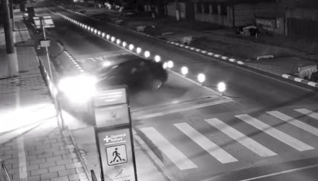 Video cu primul accident produs la primul limitator de viteza inteligent din Romania, a doua zi dupa ce a fost instalat in Snagov