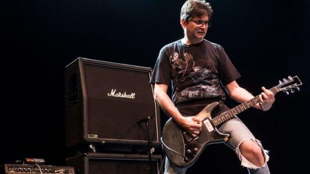 Steve Albini, vocalistul, chitaristul si producatorul unor trupe precum Nirvana si Pixies, a murit
