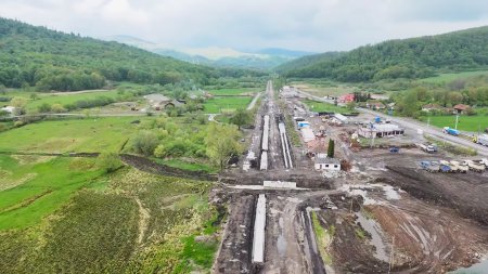 Huma si Mantu, de la Arcada, au inceput timid reconstructia caii ferate Aghiresu-Poieni