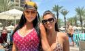 Imagini cu Andreea Tonciu si Antonia in costum de baie. S-au intalnit la plaja in Dubai
