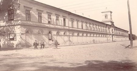 Un spital din Romania, care in anul 1836 avea doua saloane, se modernizeaza. Este o bijuterie arhitecturala
