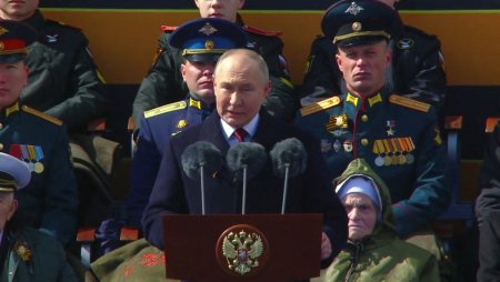 Putin: Parada si paradeala politica la Moscova – victorie, muschi si amenintari