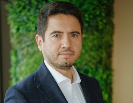Deloitte l-a recrutat pe Ovidiu Popescu, fost director pentru sectorul energetic la KPMG Romania, in rolul de partener si lider al practicilor de energie si sustenabilitate