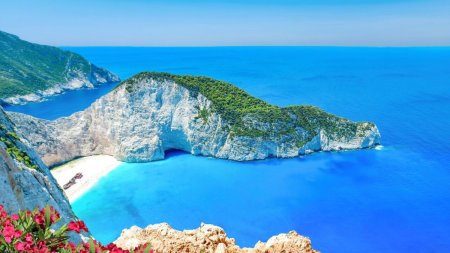 Plaja din Grecia care ramane inchisa si vara aceasta. Locul este iubit de multi romani