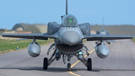 Statele Unite aproba vanzarea de rachete Sidewinder pentru avioanele F-16 catre Romania