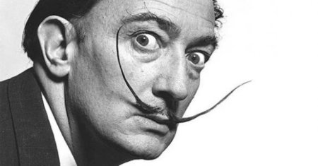 Celebrele buze-gigant realizate dupa Salvador Dali, la Bucuresti. Aniversare inedita la 120 de ani de la nasterea artistului. Expozitie cu intrare libera!