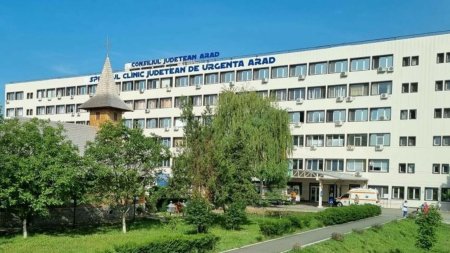 O tumora uterina de 10 kilograme a fost extirpata de medicii de la Spitalul Judetean Arad. Interventia a durat peste 3 ore