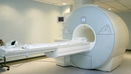 Performanta in medicina. Un RMN asociat cu inteligenta artificala va fi mai accesibil si mai usor de utilizat